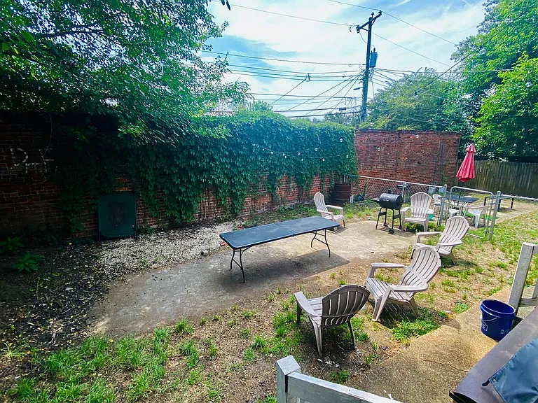 711 Chimborazo Blvd — Photo 24
