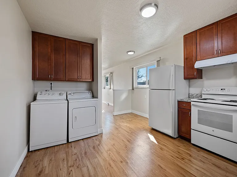 821 35th Avenue Ct — Photo 8
