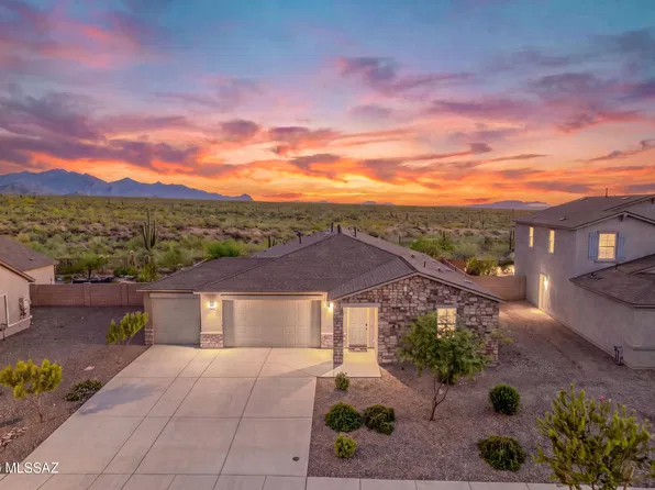 8878 E Moontear Way, Vail, AZ 85641