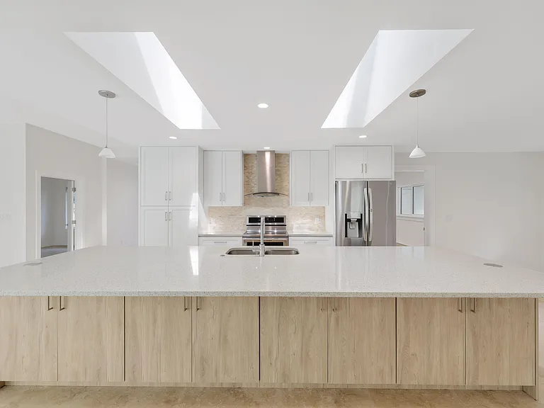 1386 S Atlantic Dr — Photo 12