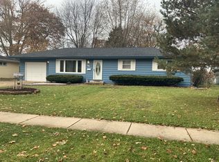 880 Deborah Ave, Elgin, IL 60123