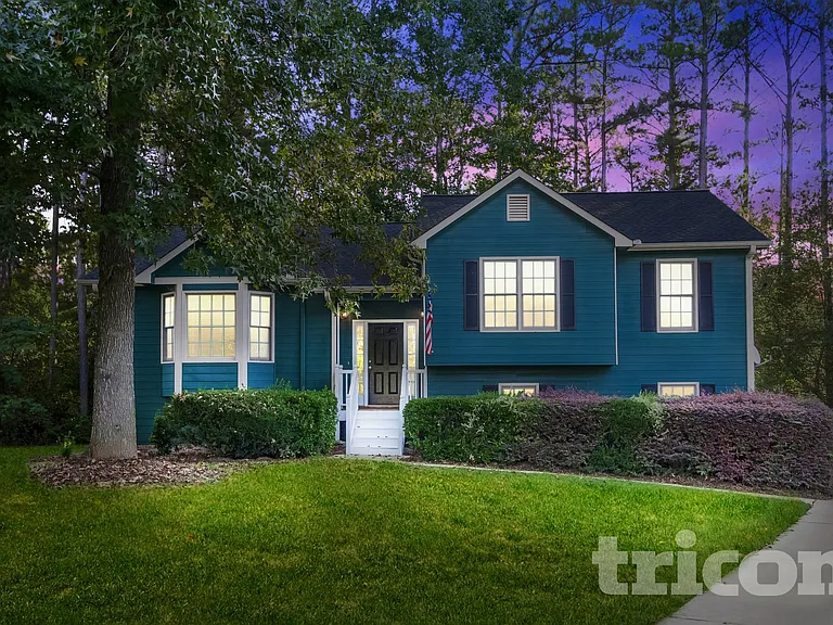 247 Stevenson Trl — Photo 1