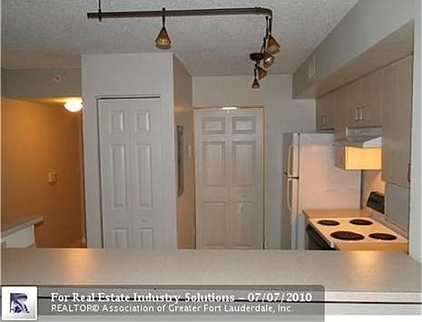 5th image of 11155 SW 5th Pl APT 107