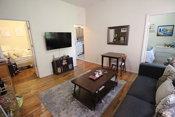 Rented by Luxor Homes & Investment Realty | media 22