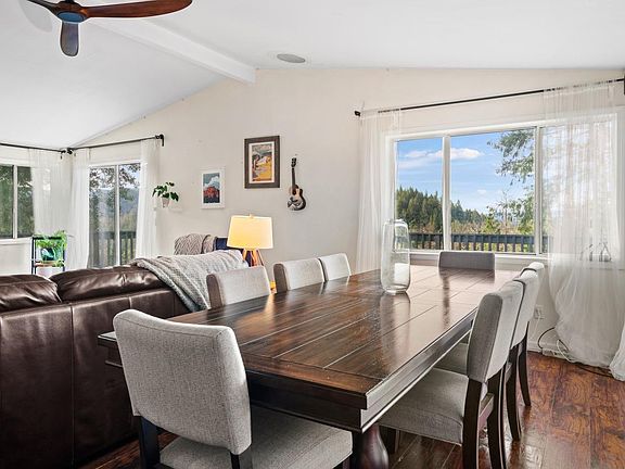 4th image of 43001 Twin Pines Circle