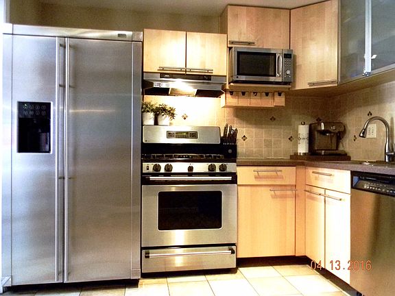Kitchen, stainless steel appliances