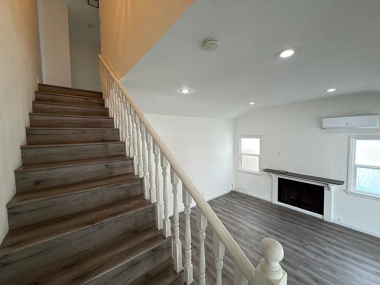 1110 Mira Mar Ave #A — Photo 21