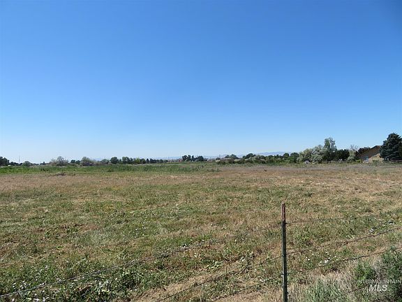 4th image of Alma Ln