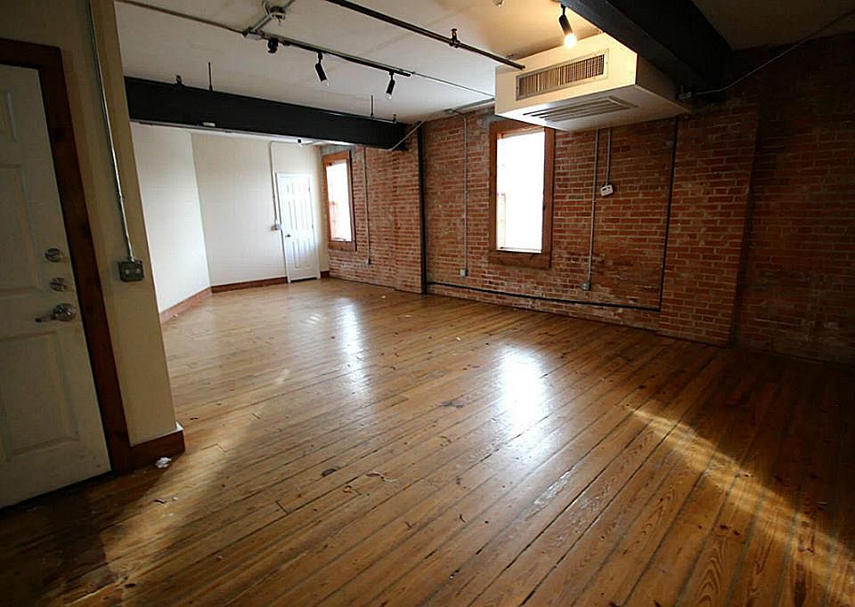 1st image of 1011 Wood St Unit 203
