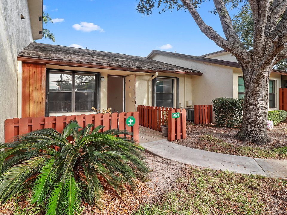 1st image of 8094 SE Villa Circle