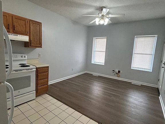 3rd image of 250 W Main St #2