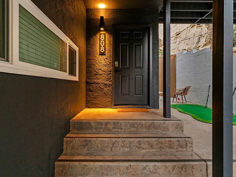 W Brookes Ave — Photo 31