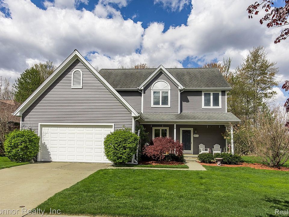 1st image of 910 Hunter Ct