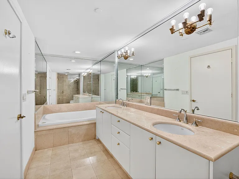 2100 N Ocean Blvd #8-B — Photo 18