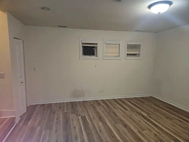 57 Northfield Ter — Photo 18
