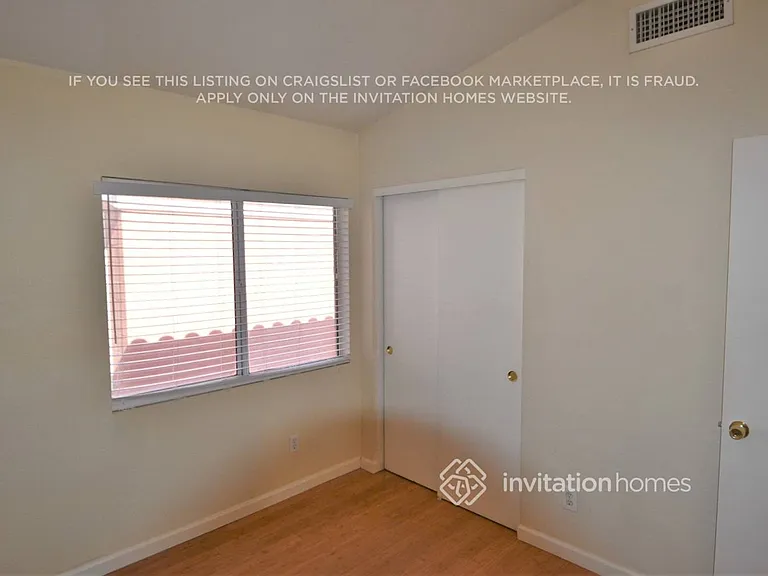 10886 W Loma Ln — Photo 14