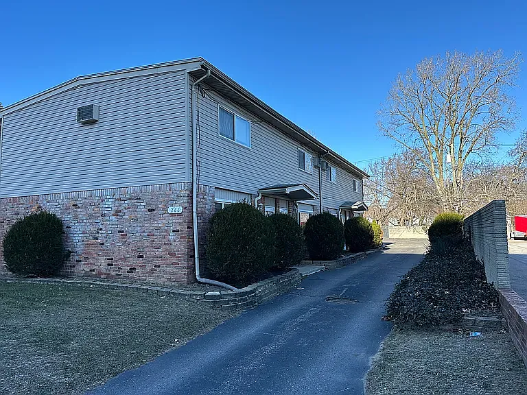266 W Forteen Mile Rd #4