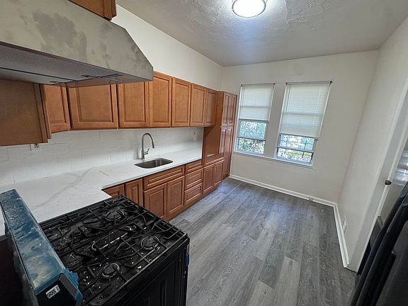 2nd image of 85 W 50th St Floor 2