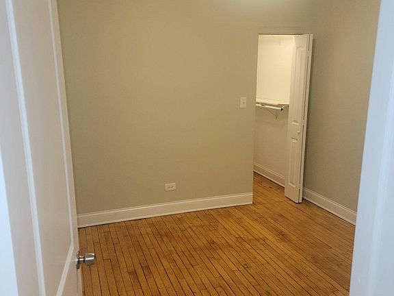 2nd image of 1932 N Keeler Ave #1