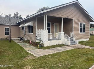 4301 Palmetto St, Moss Point, MS 39563