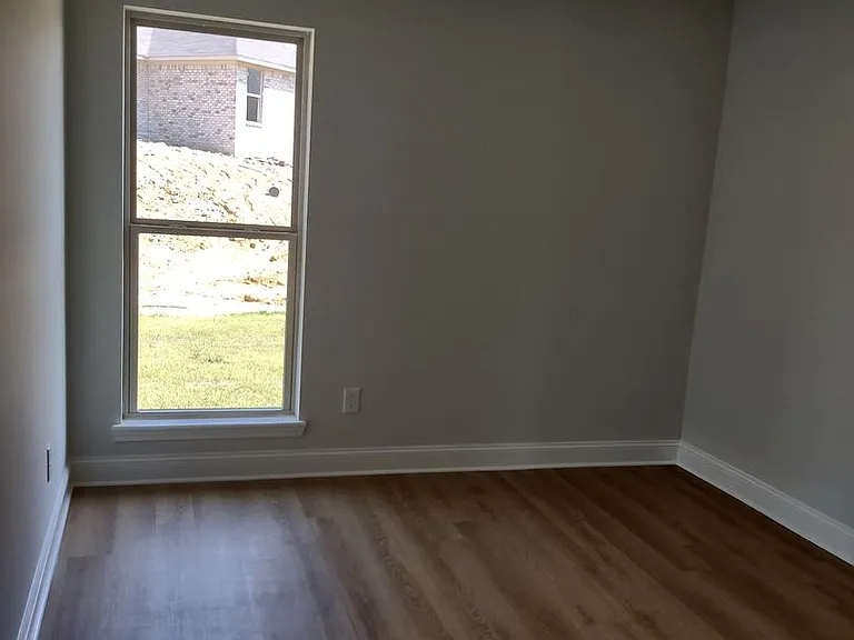 576 Silver Hill Dr — Photo 22