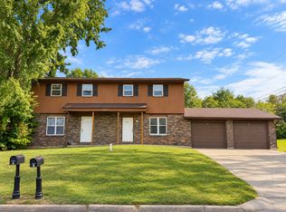 2905 N Willowbrook Rd #B, Columbia, MO 65202