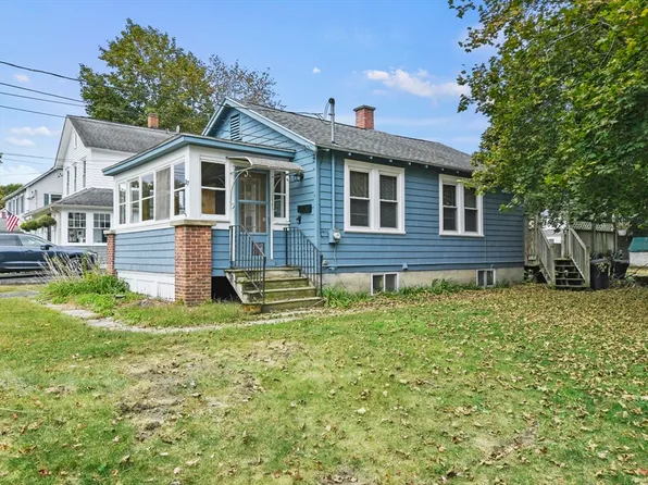 27 Pine St, Dalton, MA 01226