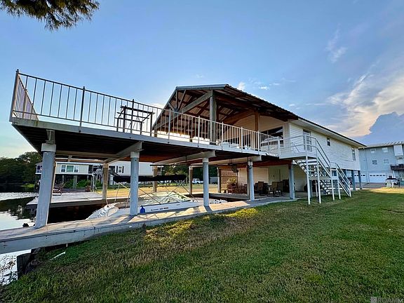 3rd image of 32916 Rivergate Cir
