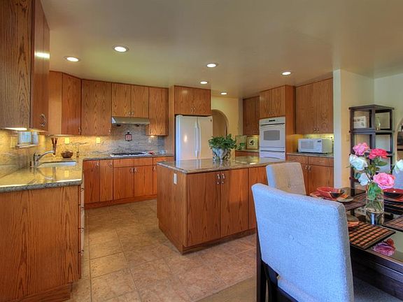 5th image of 19020 Saratoga Glen Pl