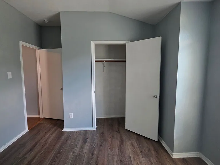 5820 Show Master Ln — Photo 21