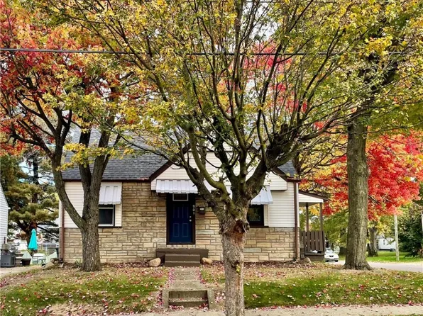 901 Austin Ave, Akron, OH 44306