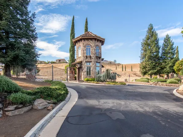 16 Via Mira Bella, Friant, CA 93626
