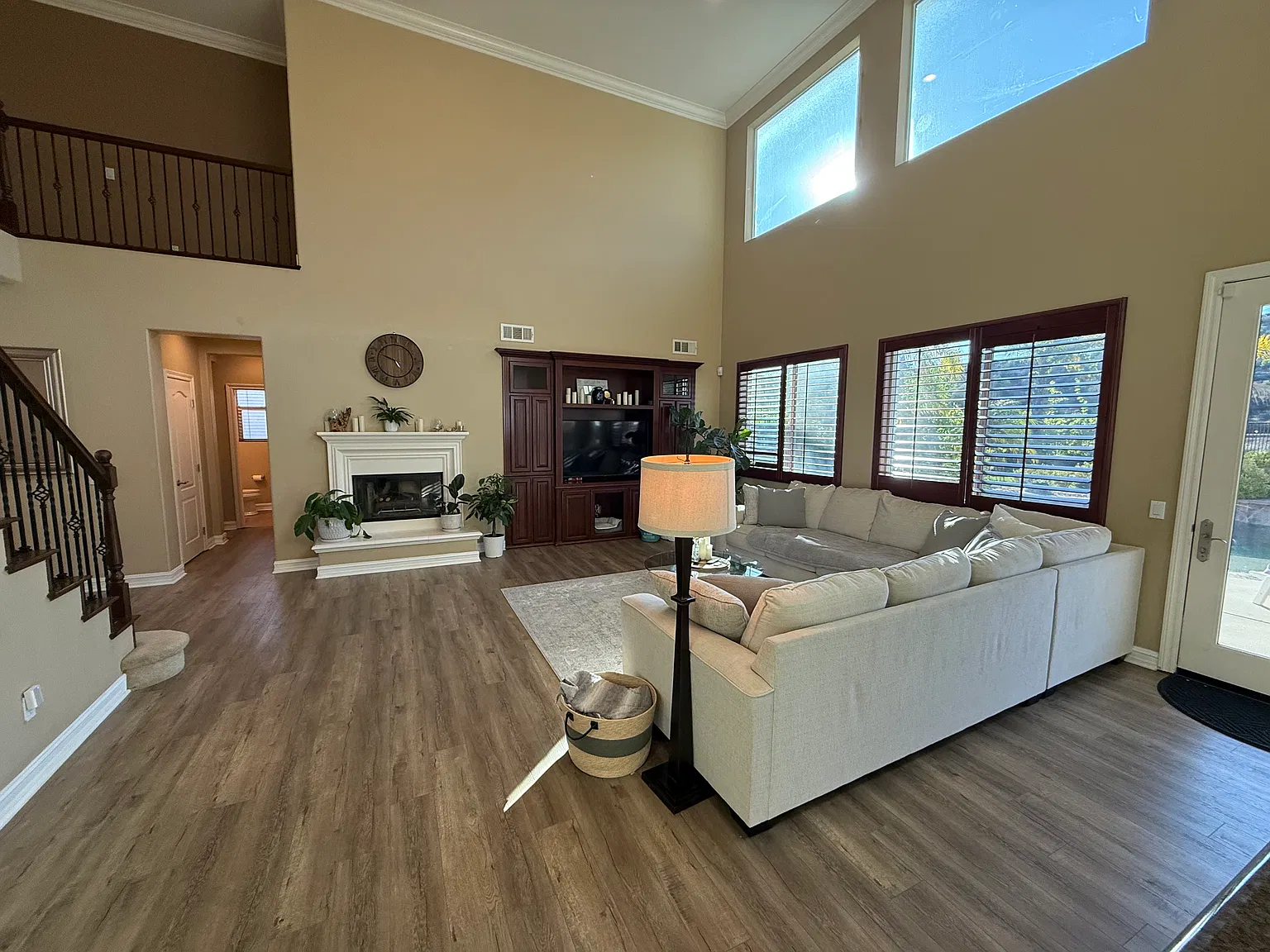 6 bed, 4616 sqft, $5,200 — Photo 4