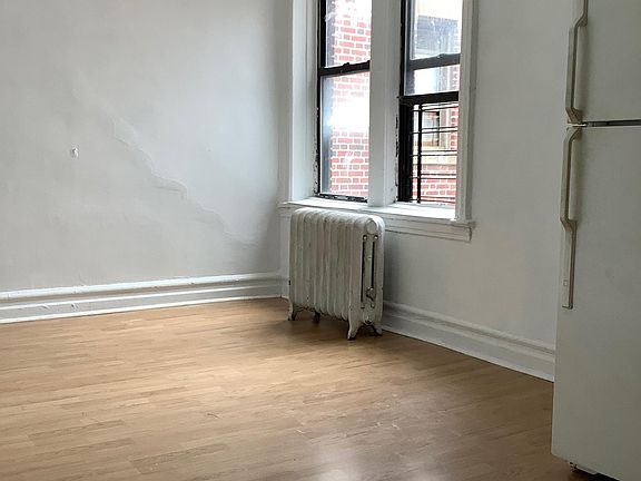 5th image of 936 59th St #4D