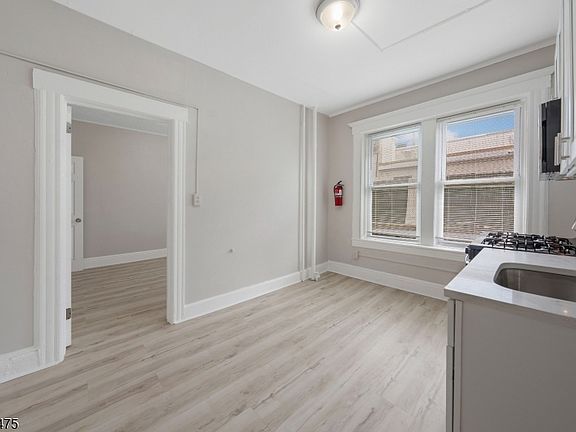 2nd image of 53 Henry St APT A6