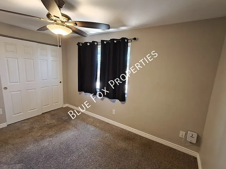 619 S Highland Ave — Photo 32