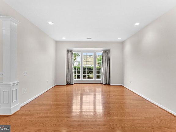 4th image of 12356 Grantley Ct