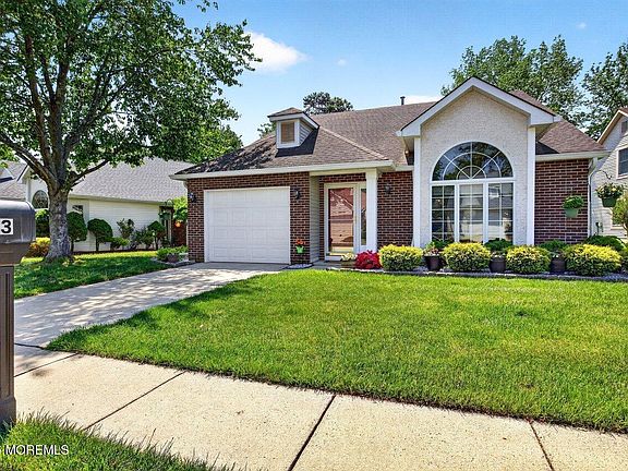 2nd image of 1603 Lacebark Road