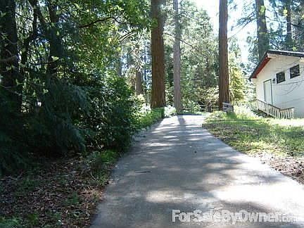 Side entrance to mud room