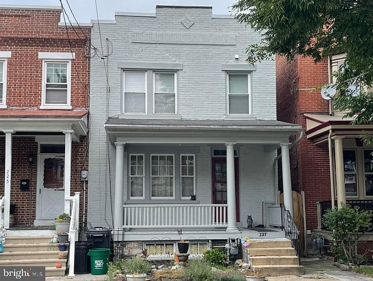 1st image of 227 E Ross St