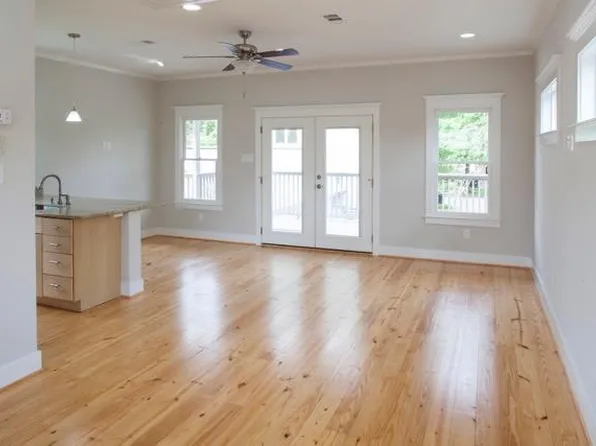 (undisclosed Address), Houston, TX 77008