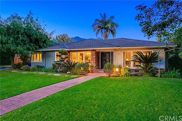 1st image of 1017 Paloma Dr