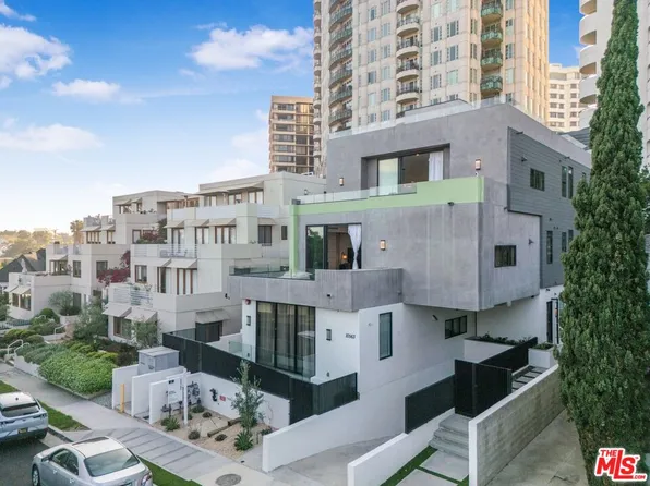 10563 Ashton Ave, Los Angeles, CA