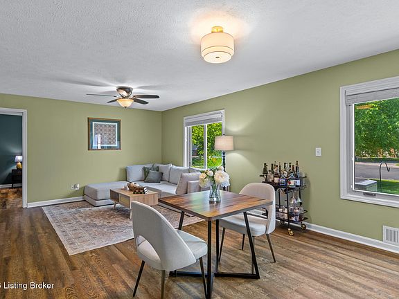 3rd image of 400 Rosewood Ct