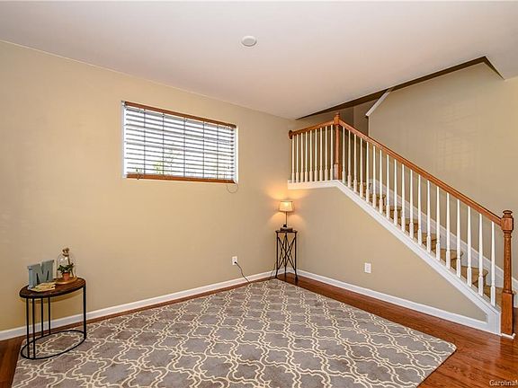 3rd image of 13757 Singleleaf Ln #2701