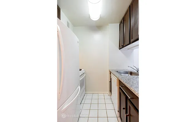 Rented by Douglas Elliman | media 19