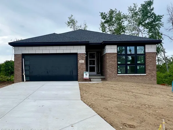 7837 Trailside Ct, West Bloomfield, MI 48323