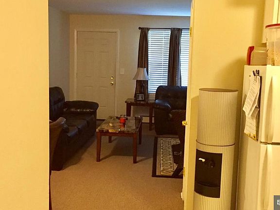 5th image of 115 Dover Dr APT 1