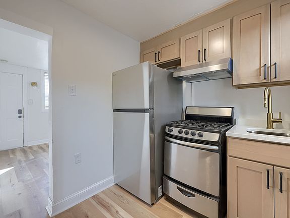 4th image of 147-149 Church St #303