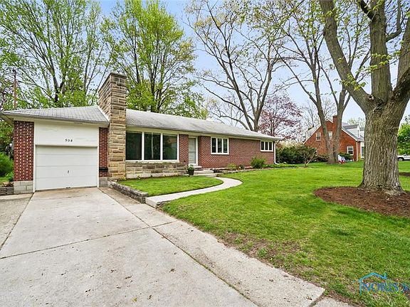 3rd image of 908 Parker Ave